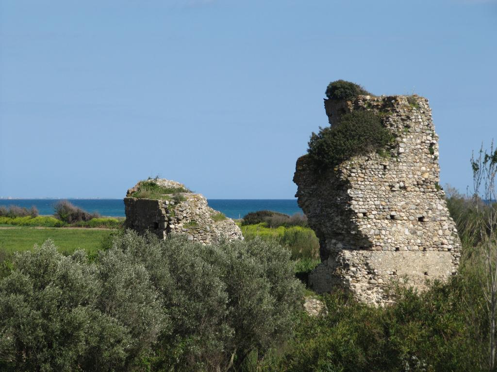 Agriturismo Torre Del Golfo Cropani Exterior foto