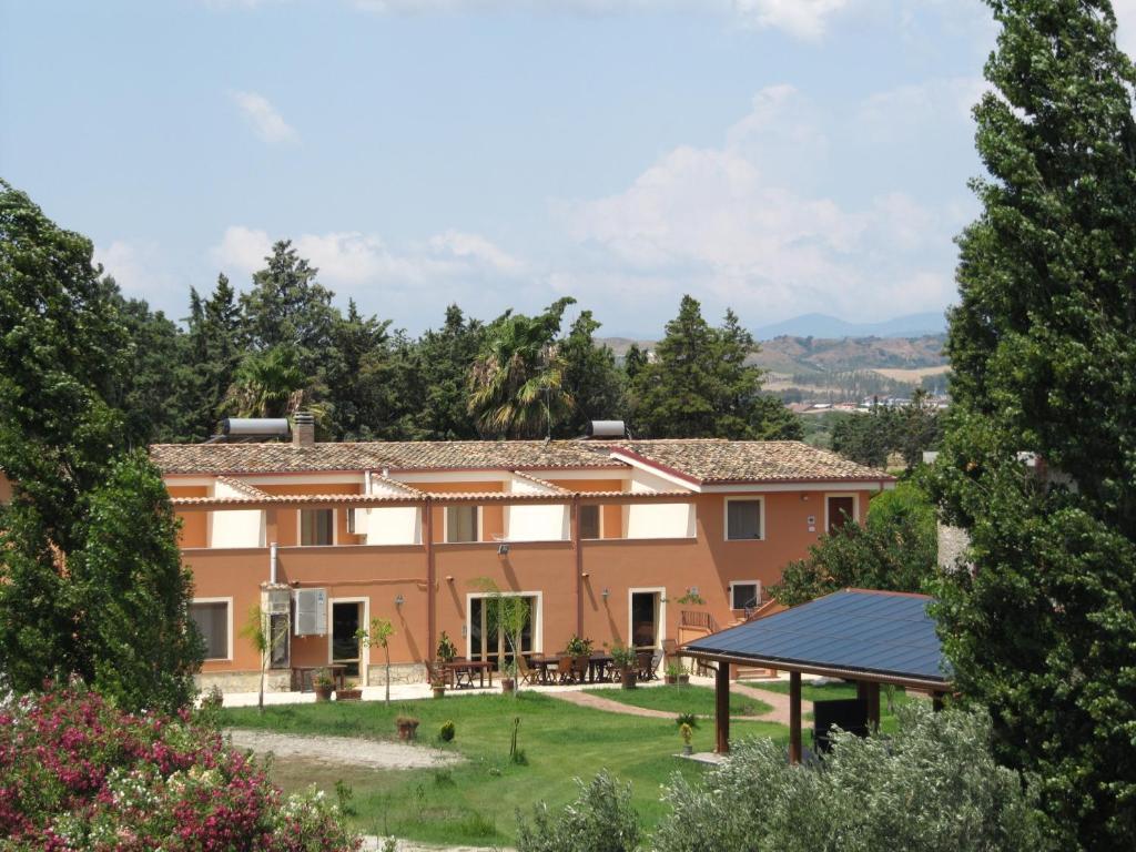 Agriturismo Torre Del Golfo Cropani Exterior foto