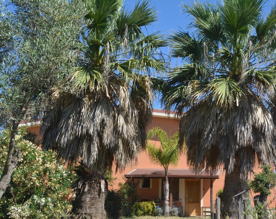 Agriturismo Torre Del Golfo Cropani Exterior foto