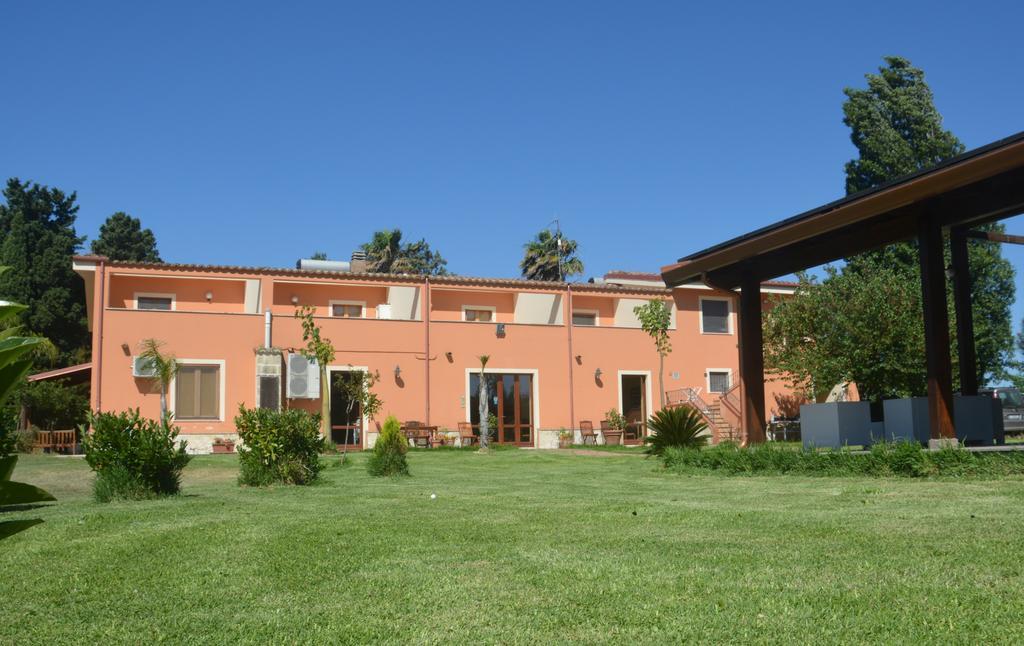 Agriturismo Torre Del Golfo Cropani Exterior foto