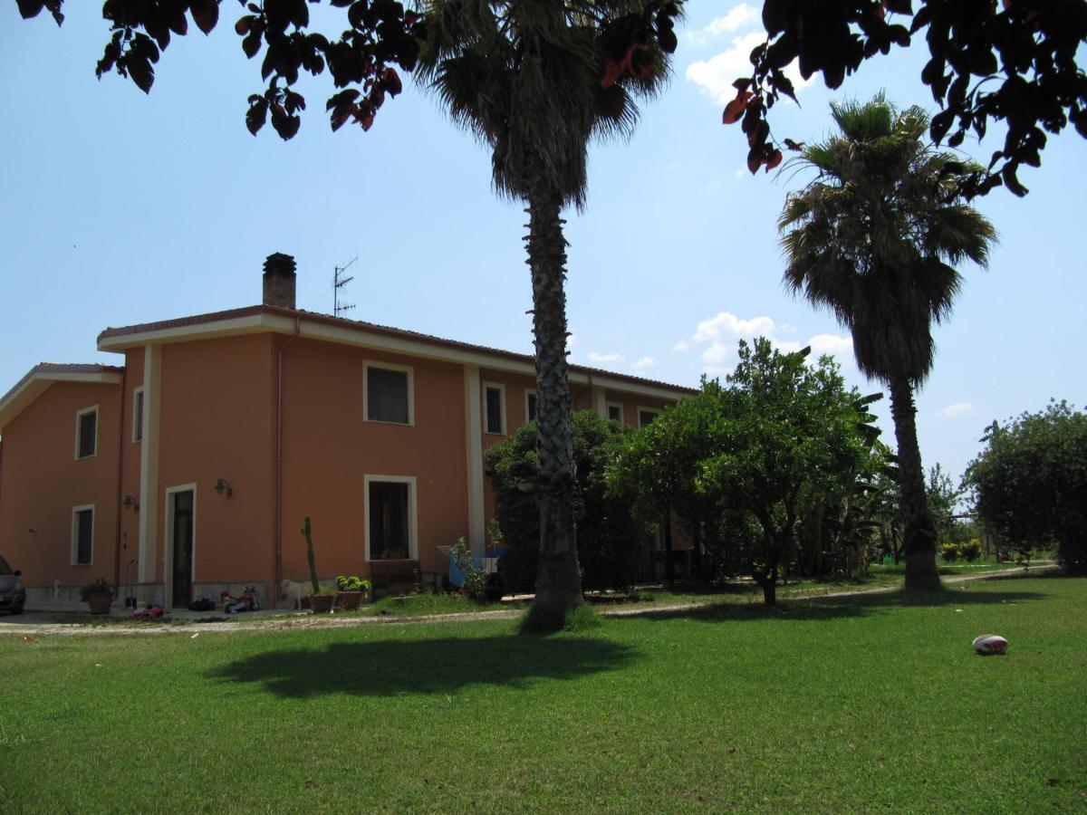 Agriturismo Torre Del Golfo Cropani Exterior foto